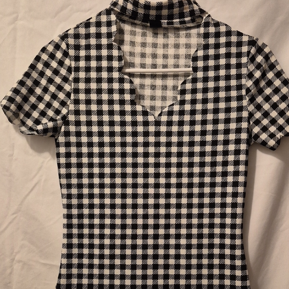 SHEIN Black and White Checkered Short Sleeve Top
